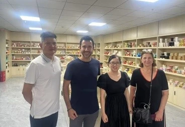 17-Customer visit us for paper soup bowl business _副本 17-Customer visit us for paper soup bowl business _副本